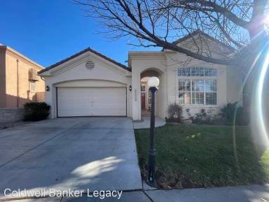 Main picture of 6524 Glen Oak NE