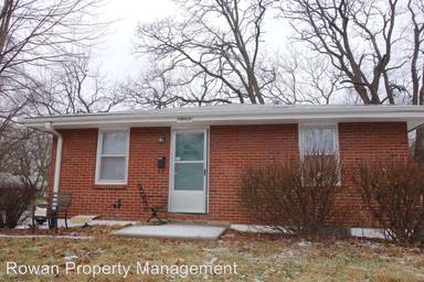 Main picture of 1938 S Sterling Ave