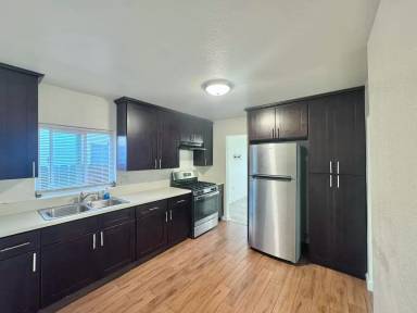 Main picture of 11810 Avalon Blvd