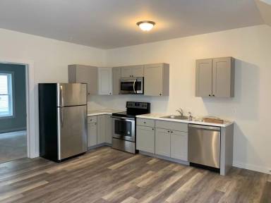 Main picture of 50 Upper Main St