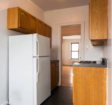 Main picture of 815 E 14th St