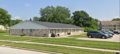 Main picture of 638 W State St