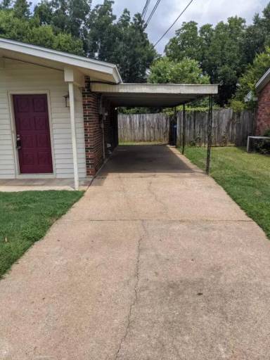Main picture of 112 Ivey Ct