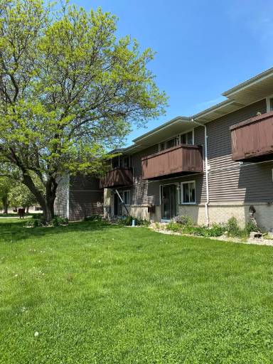 Main picture of 2111 Refset Dr