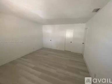 Main picture of 5731 NE 18th Ave