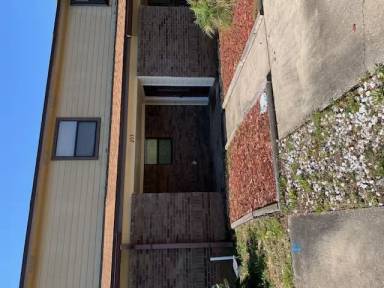 Main picture of 203 Sharon Ct
