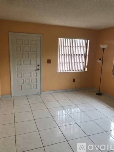 Main picture of 973 W 39th Pl