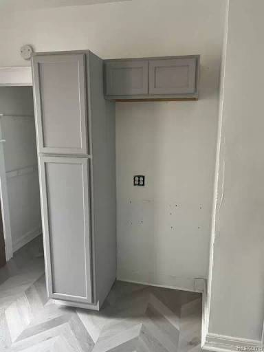 Main picture of 2921 Helen St