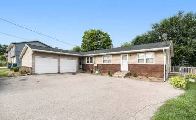 Main picture of 3719 Kalamazoo Ave SE