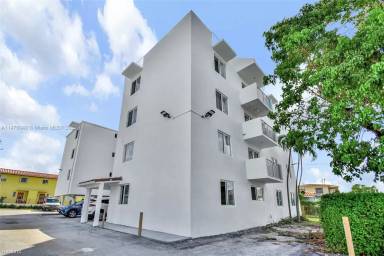 Main picture of 620 SW 10th St