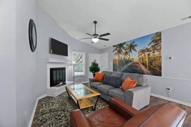 Main picture of 1517 Fairfax Ln