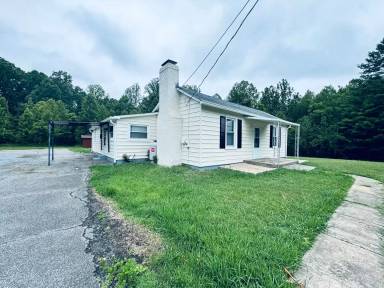 Main picture of 240 Lynbrook Rd