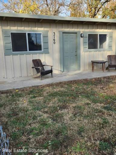 Main picture of 3760 Main St