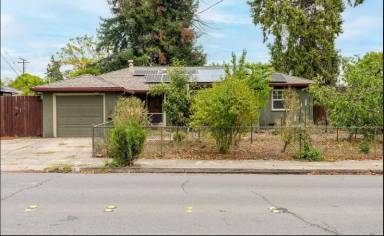 Main picture of 1250 Corby Ave