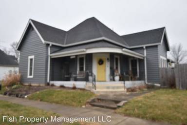 Main picture of 228 S Pennsylvania St