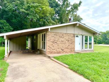 Main picture of 1755 Mooreland Dr