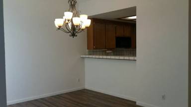 Main picture of 315 E Nees Ave