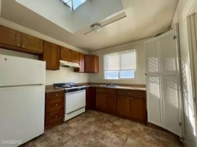 Main picture of 3928 MacArthur Blvd