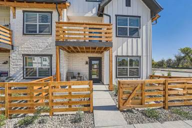 Main picture of Barry Linn Townhomes