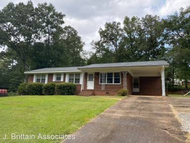 Main picture of 922 Boswell Dr