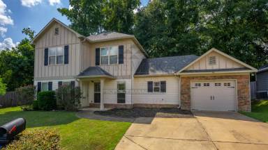Main picture of 36 Hickory Heights Dr