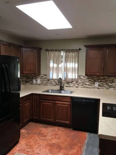 Main picture of 5141 E 9th St