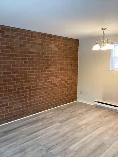 Main picture of 172 Church St