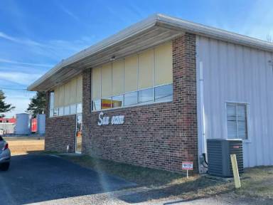 Main picture of 5398 US Highway 264 E