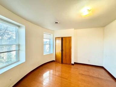 Main picture of 115 Stratford Ave