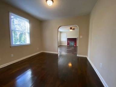 Main picture of 131 Rosemary Rd