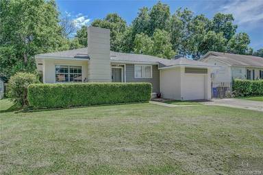 Main picture of 261 Pennsylvania Ave