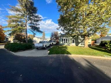 Main picture of 630 E Bull Run Ct