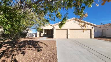 Main picture of 5908 E Badlands Ln