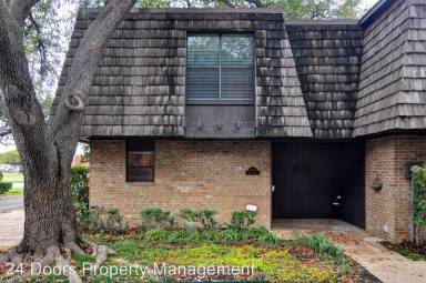 Main picture of 3024 Hulen Ct