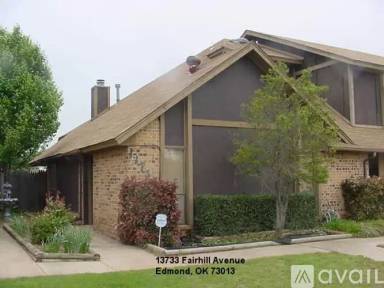 Main picture of 13733 Fairhill Ave