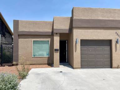 Main picture of 8808 Eclipse St