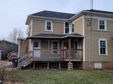 Main picture of 226 Center St