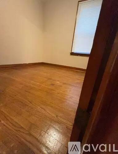 Main picture of 8556 S Muskegon Ave