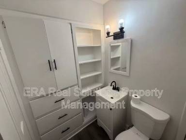 Main picture of 3943 Front St