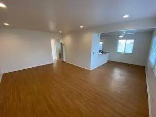 Main picture of 2863 Hickory Pl