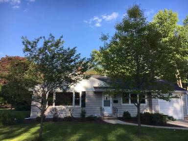 Main picture of 6104 Sylvan Ln