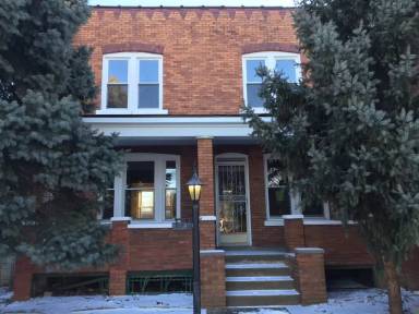 Main picture of 123 E Market St