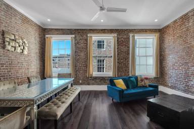 Main picture of 331 Decatur St