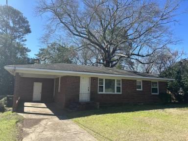 Main picture of 784 Moss Dr