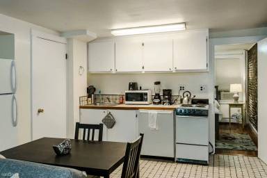 Main picture of 72 Revere St