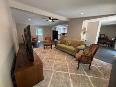 Main picture of 6555 Akins Way