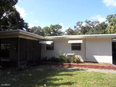 Main picture of 5073 SW 28th Ave