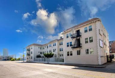 Main picture of 1520 W 8th St