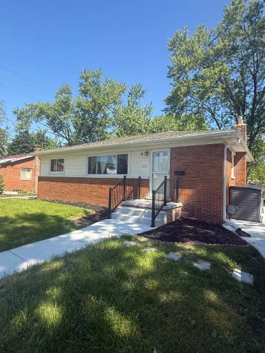 Main picture of 372 Highland Dr