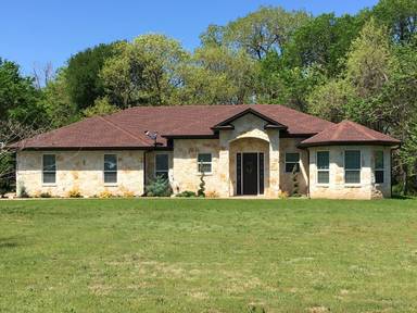 Main picture of 844 Greenwood Ln